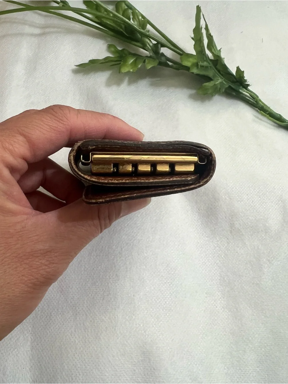 Louis Vuitton Monogram Brown Key Holder with COA (Certificate of Authenticity)